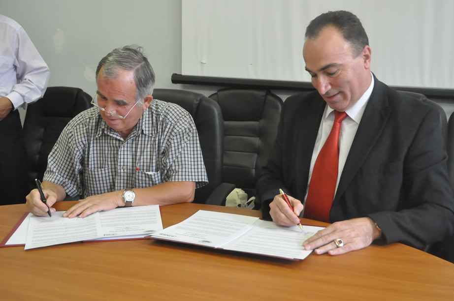 AKB nënshkroi marrëveshje me Universitetin e Prizrenit