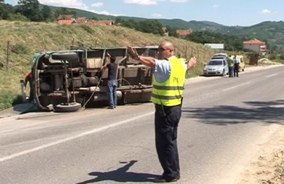 Aksident trafiku me lëndime të rënda në magjistrale Pejë-Deçan