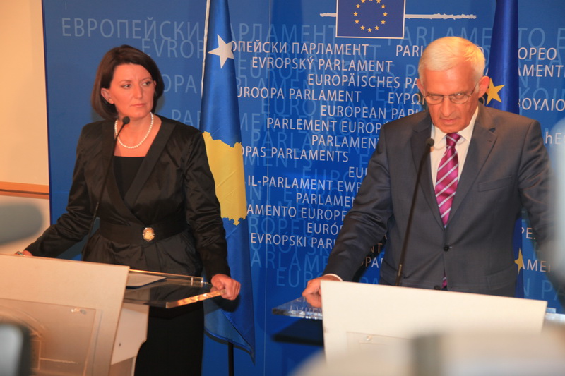 Buzek: E ardhmja e Kosovës është në BE 