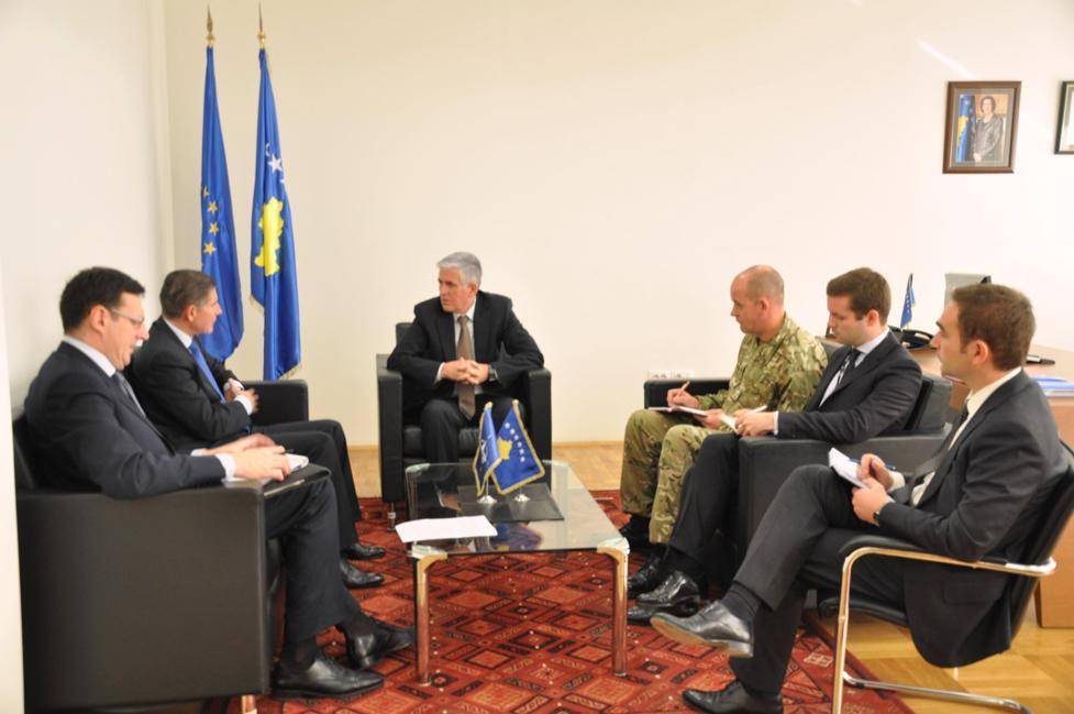 Froh ritheksoi mbështetjen e NATO-s për Kosovën