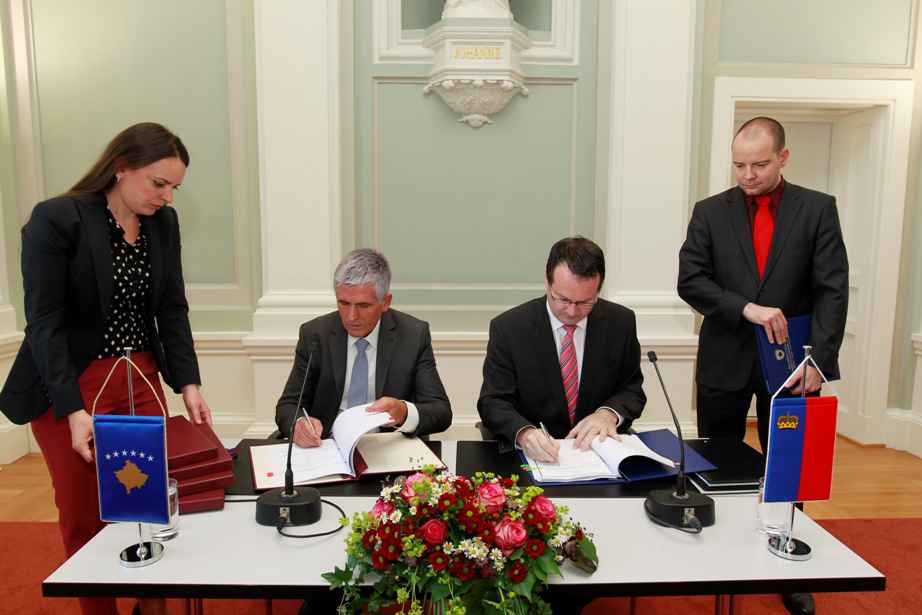 Kosova nënshkruan marrëveshjen për Ri-pranim me Lihtenshtajnin