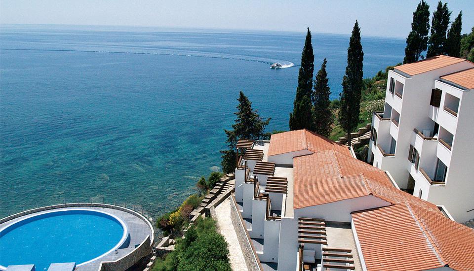 Mali i Zi po kthehet në mekën e turizmit për njerëzit më të pasur  