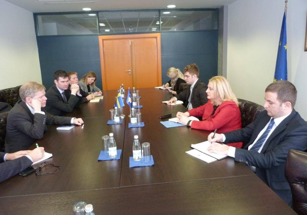 Diplomati suedez premtoi vazhdimin e mbështetjes për Kosovën 