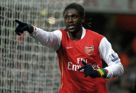 Adebayor lojtar i Tottenhamit