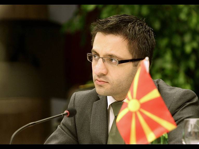 Ministri i Mbrojtjes së Maqedonisë, Fatmir Besimi po viziton Kosovën