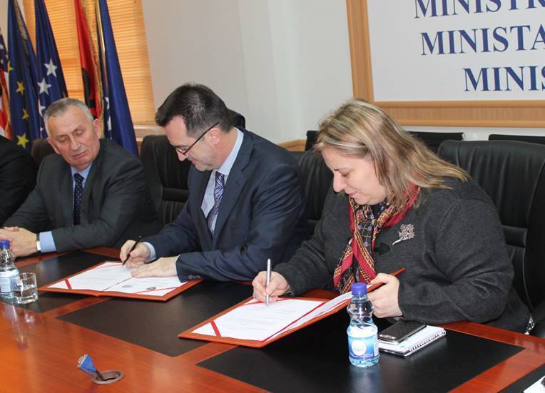 MSh nënshkroi marrëveshje me koalicionin e Strehimoreve  