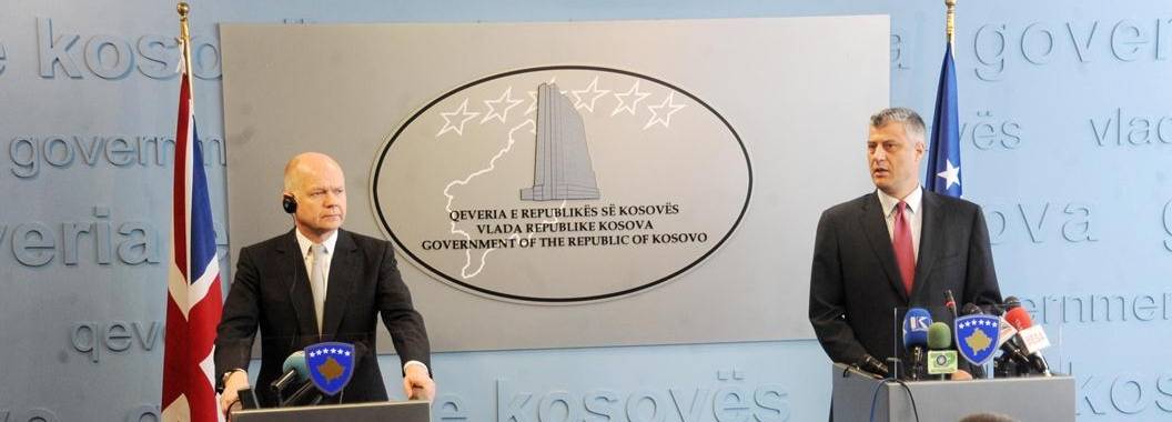 Hague: Dialogu mes Kosovës e Serbisë nuk duhet të jetë i pafund