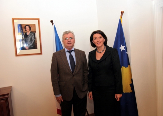 Ambasadori i Kosovës në Çeki, Hilmi Zogiani ka dhënë dorëheqje