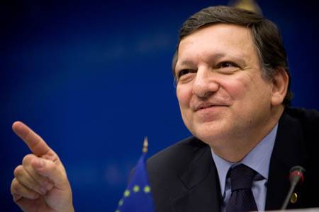 Barroso: Greqia duhet të largohet nga eurozona 