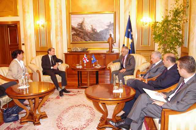 Grupi i deputetëve britanik pritet ta vizitojn Kosovën
