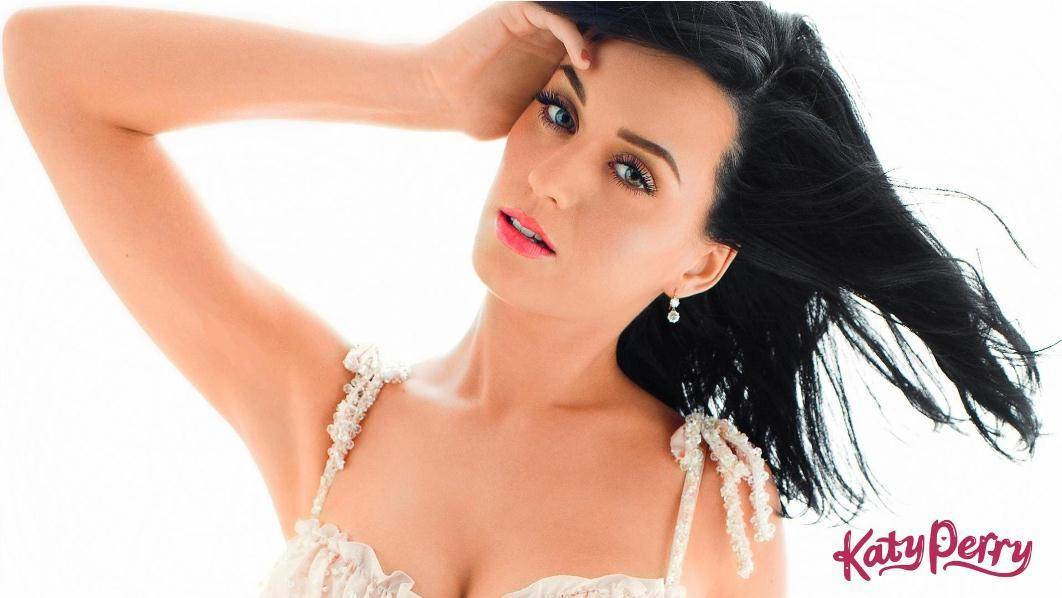 Katy Perry femra më hot për vitin 2013 