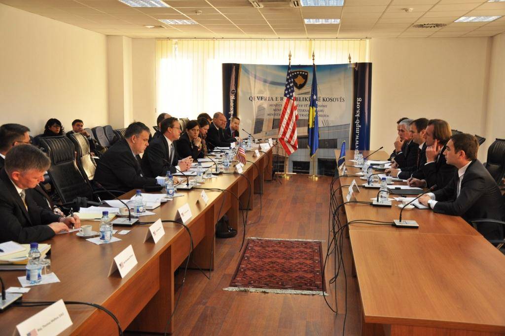 Kosova e SHBA rritin bashkëpunimin kundër terrorizimit