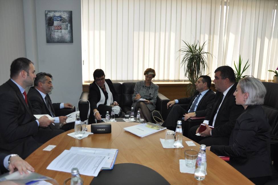 MAShT dhe OSBE diskutuan për arsimimin e komuniteteve në Kosovë