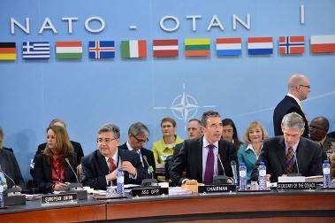 Ministrat e mbrojtjes së NATO-s diskutojn për Kosovën