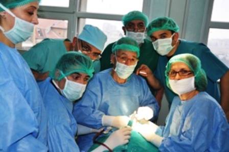 Mjekë italianë kryen operacione në Kirurgji Maksilofaciale