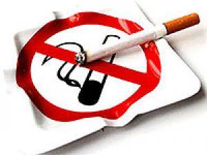 Qeveria dënon aktin e shkeljes së Ligjit për duhanin