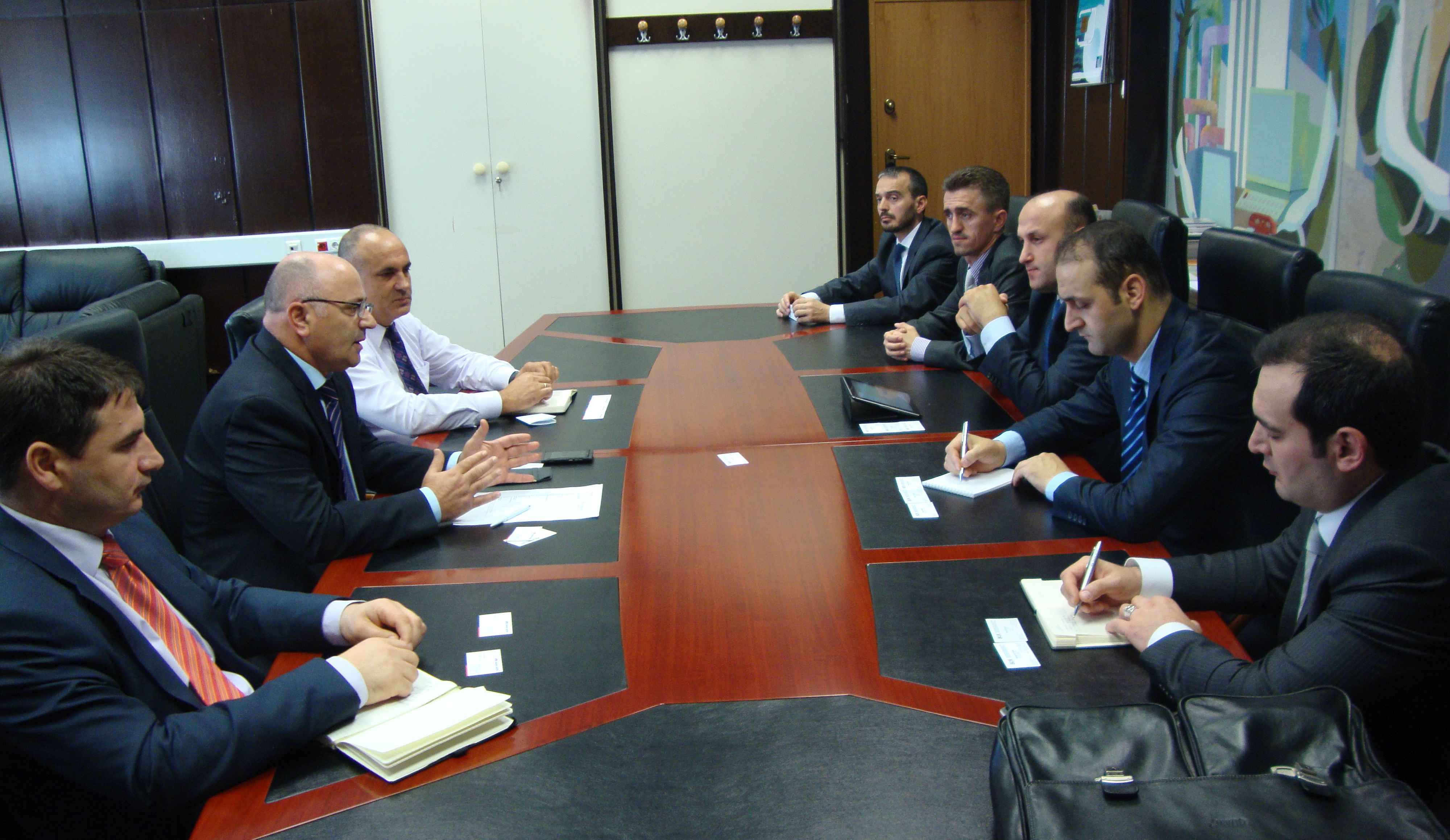 Turqit interesohen për investime në tregun bankar të Kosovës