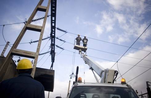 Moti i ligë shkakton prishje në rrjetin e shpërndarjes së energjisë elektrike