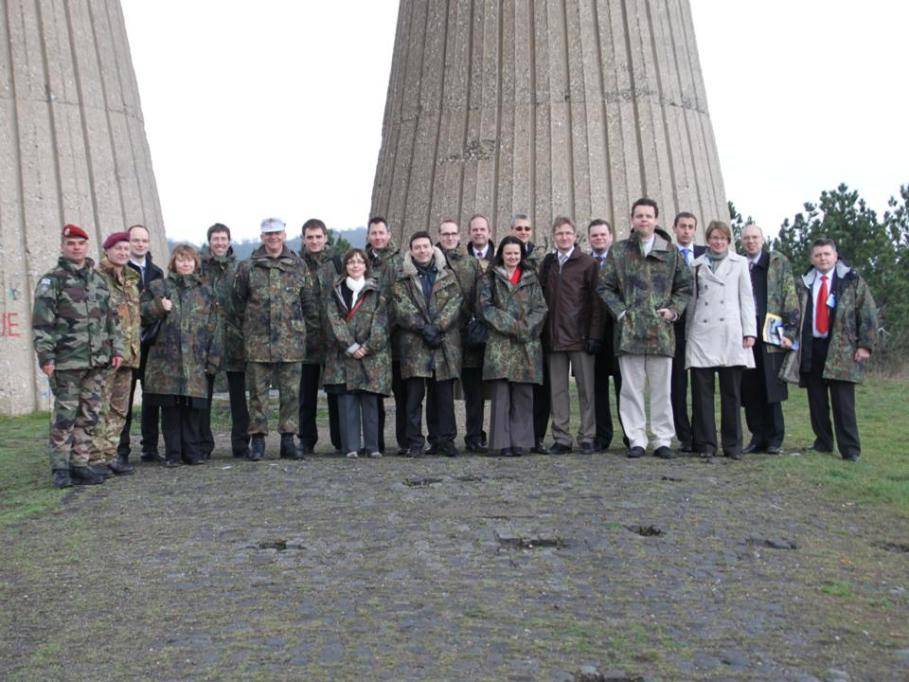 16 anëtarë të politikave të NATO-së vizituan KFOR-in