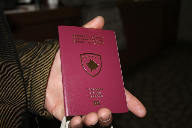 Gjermanët do ta furnizojnë MPB-në me pasaport