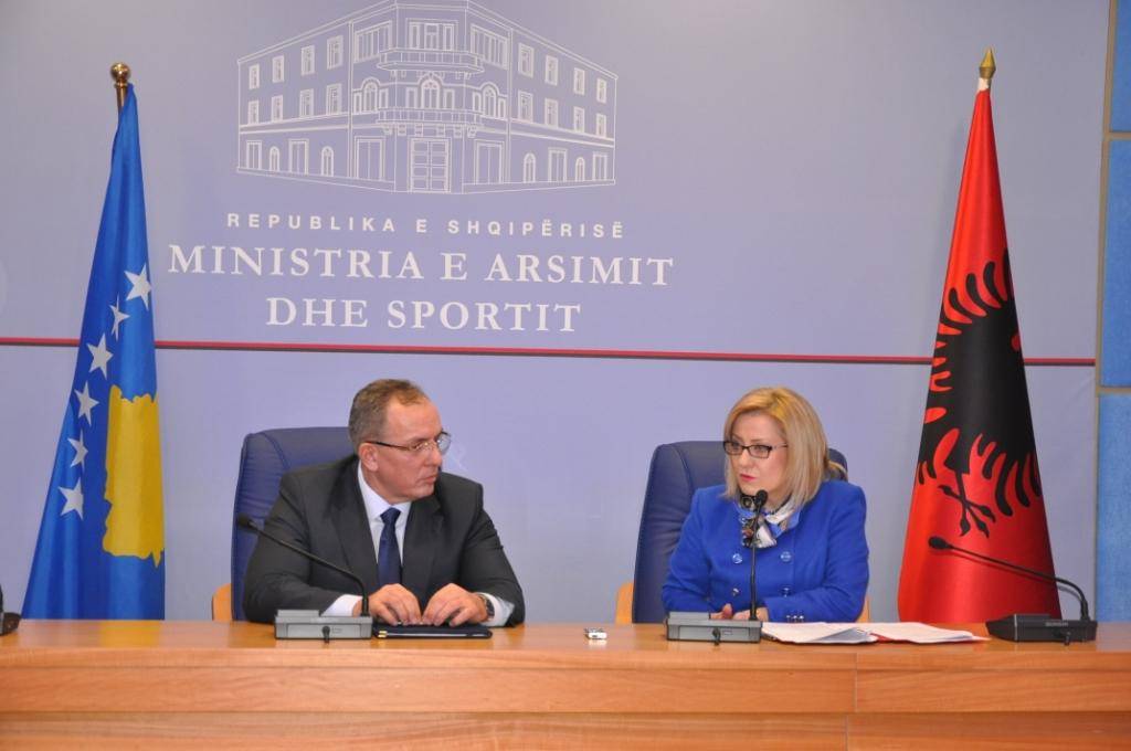 Kosova e Shqipëria dakordohen për bashkëpunimin në arsim