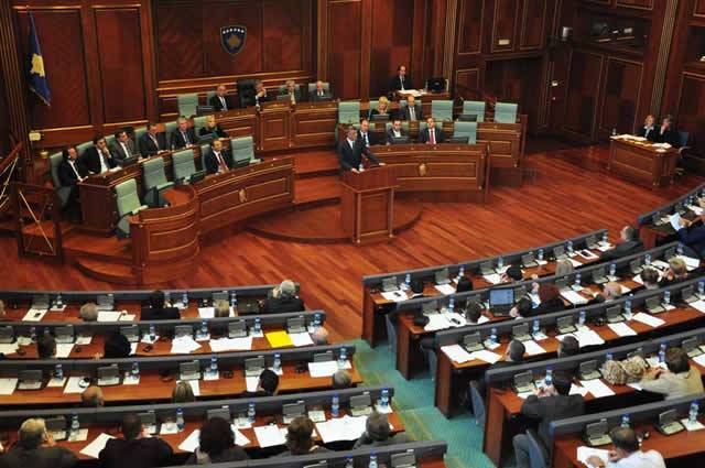 Kuvendi miratoi Ligjin për pagat në sektorin publik