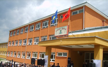 Pesë shkolla të Prishtinës kërkojnë nivelizimin e pagave 