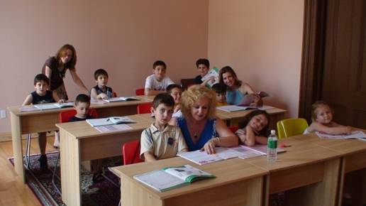 BB u jep grante shkollave të Kosovës për ngritje të cilësisë