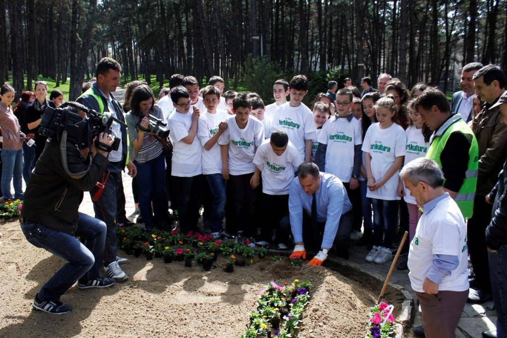 Mbi 360.000 lule do të mbillen sivjet në Komunën e Prishtinës