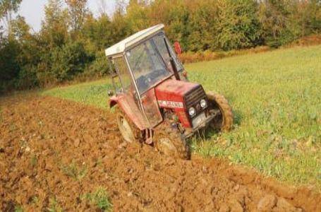 Mijëra hektarë tokë bujqësore është hedhur në privatizim 