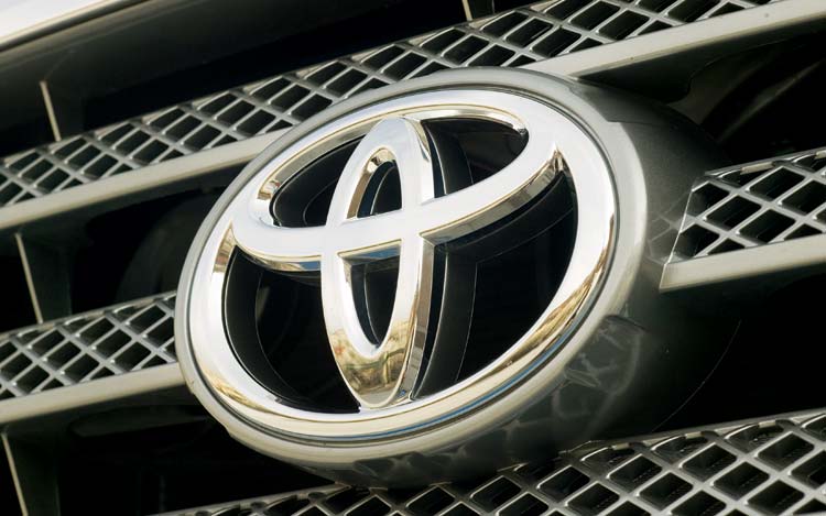 Rënie e lartë e prodhimtarisë dhe shitjes së Toyota