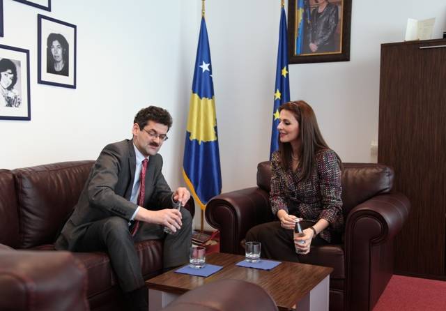 OSBE përkrah Qeverinë e Kosovës për procesin e integrimit