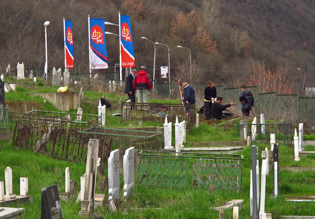 Zhvarrosen mbetje mortore nga varreza në veri të Mitrovicës
