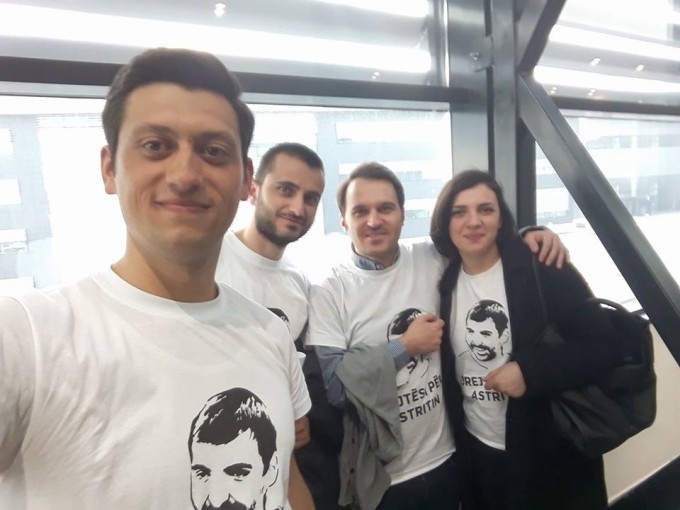 Të rinjtë kërkojnë lirimin e e katër aktivistëve të Vetëvendosjes