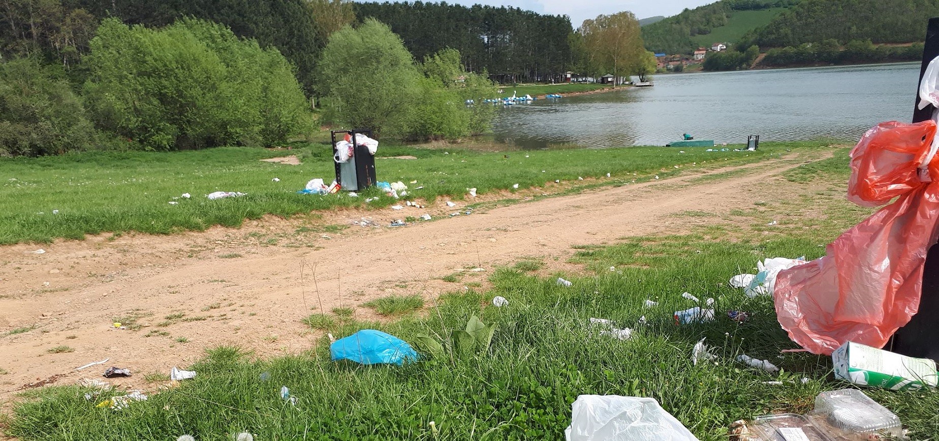 Mbahet aksion për pastrimin rreth liqenit “Batllava” në Orllan   