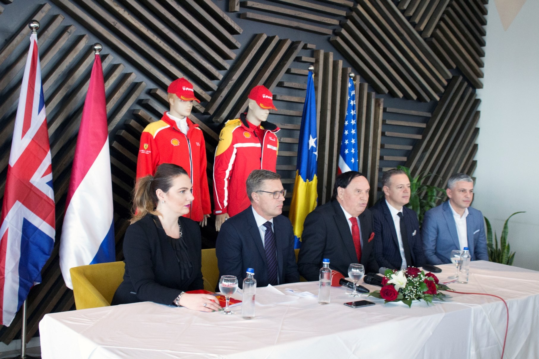 Shell vjen në Kosovë, nënshkruan marrëveshje me AL Petrol