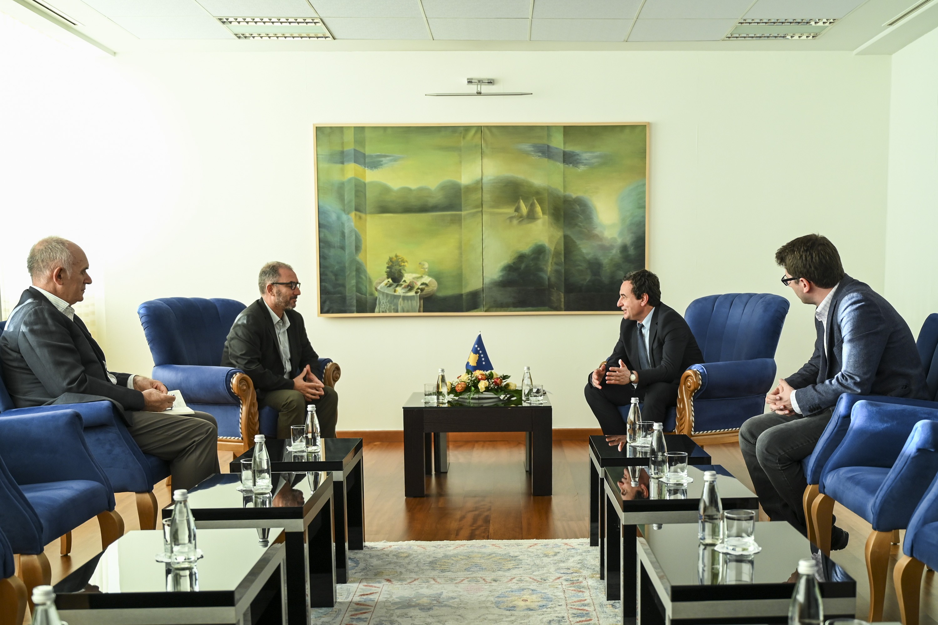Kryeministri Kurti takohet me kryetarin e BSPK-së, Atdhe Hykolli