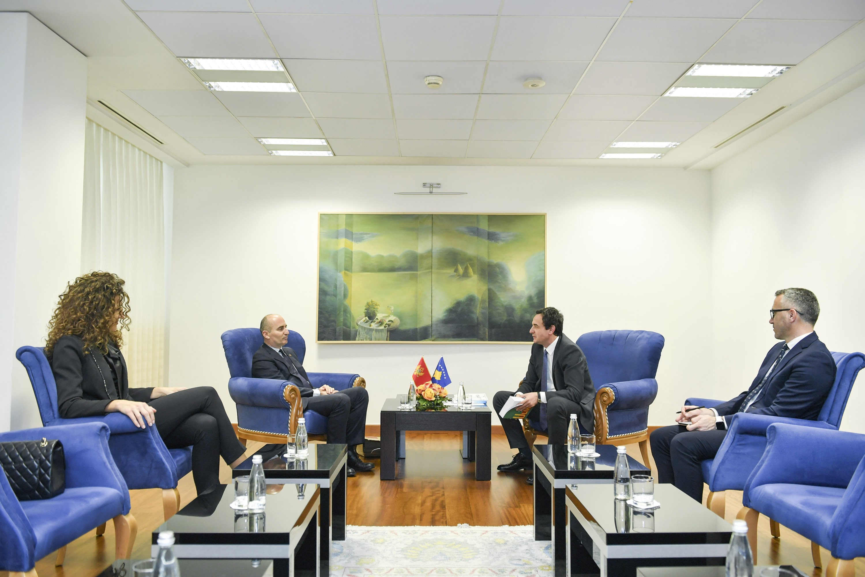 Kryeministri Kurti takoi ambasadorin e Malit të Zi, Bernard Çobaj