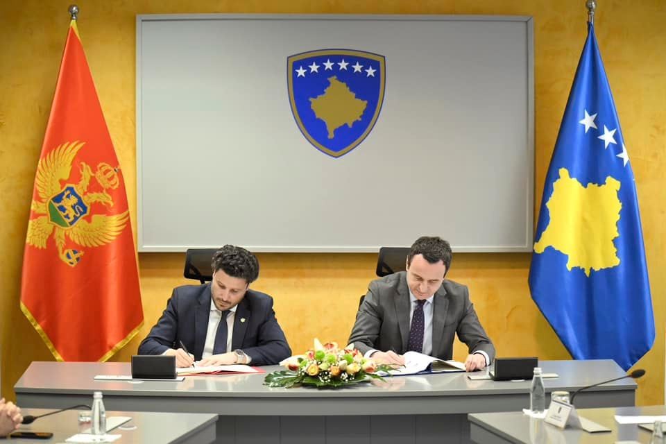 Kosova dhe Mali i Zi nënshkruajnë marrëveshje për trafikun ajror 