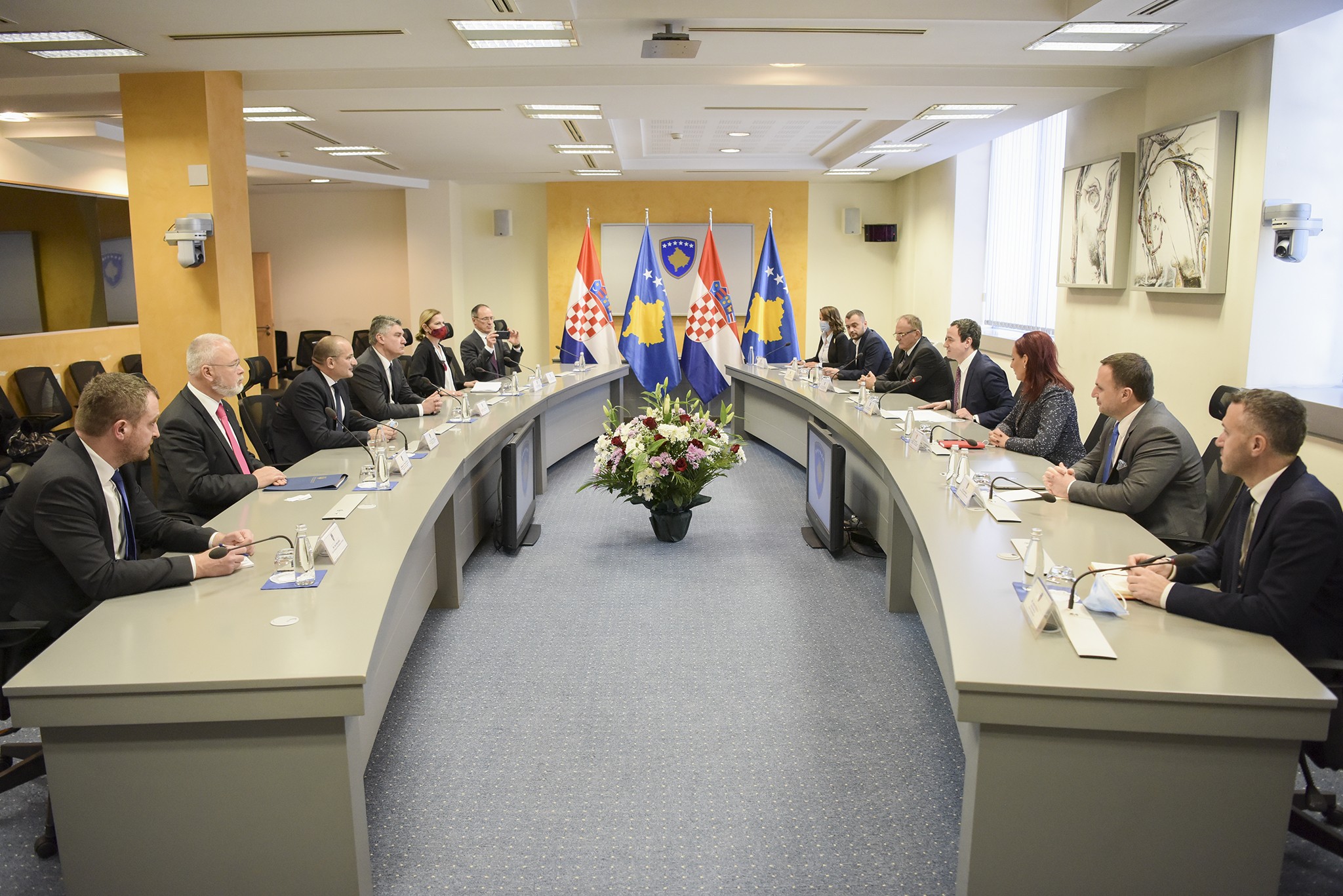 Presidenti Milanoviq impresionohet me rritjen ekonomike të Kosovës