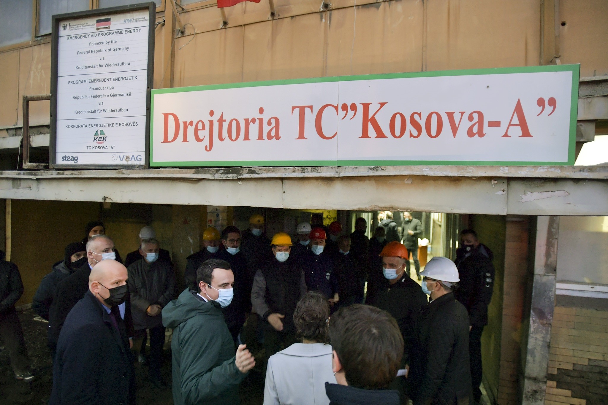 Kryeministri Kurti ka vizituar TC “Kosova B” dhe TC “Kosova A”