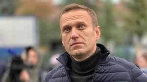 Alexey Navalny u helmua me Novichok