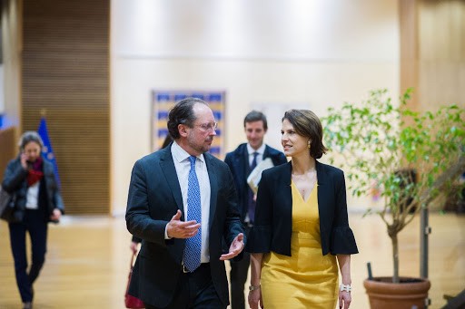 Ministrat e Austrisë, Alexander Schallenberg dhe Karoline Edtstadler vizitojnë Kosovën