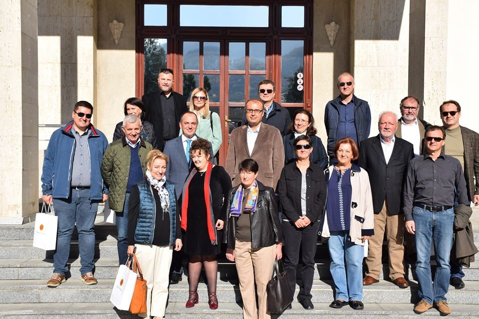 Ambasadorët vizituan Prizrenin, Gjakovën, Deçanin, Pejën dhe Istogun