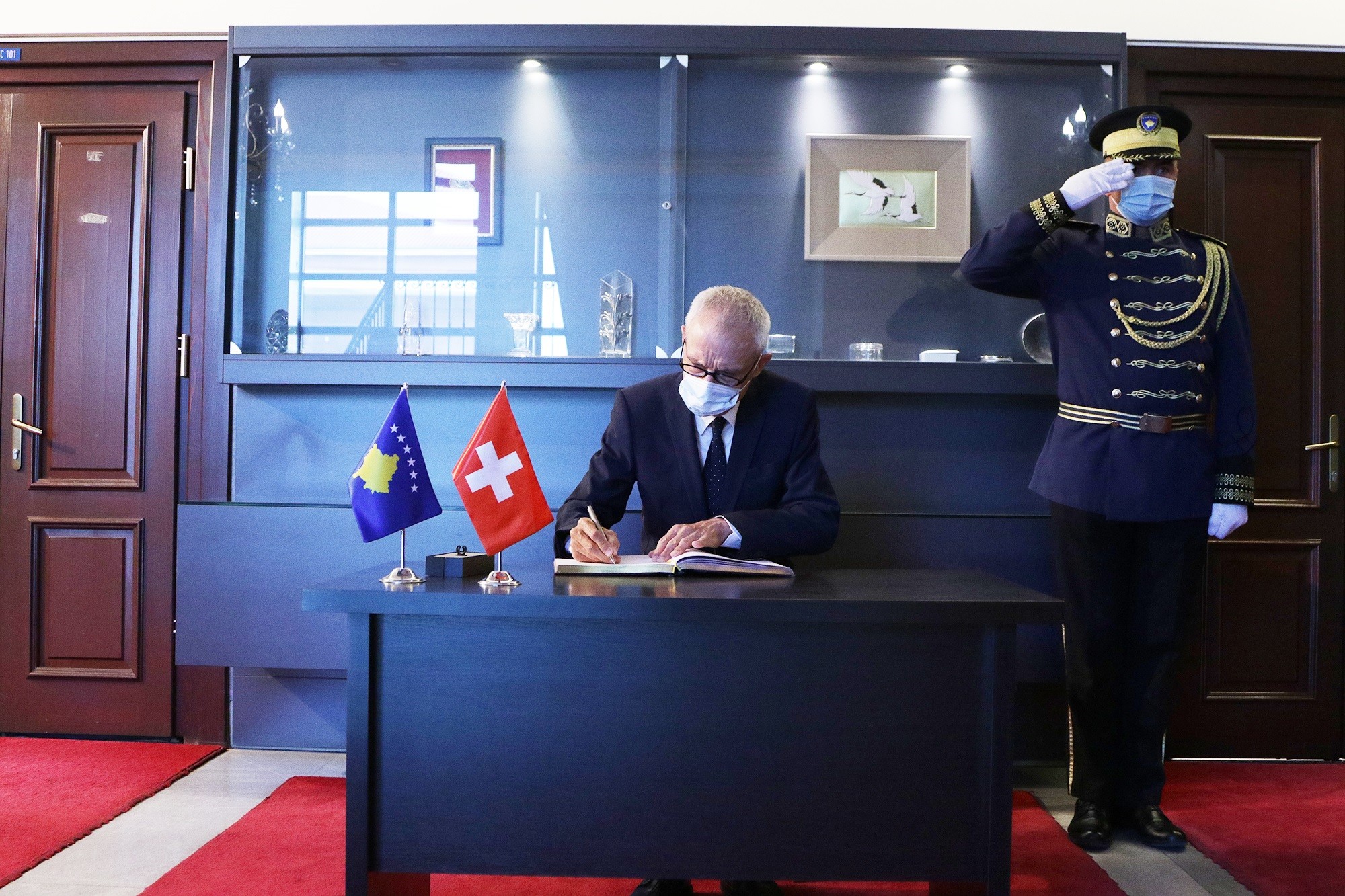 Presidenti Thaçi pranoi letrat kredenciale nga ambasadori i ri i Zvicrës