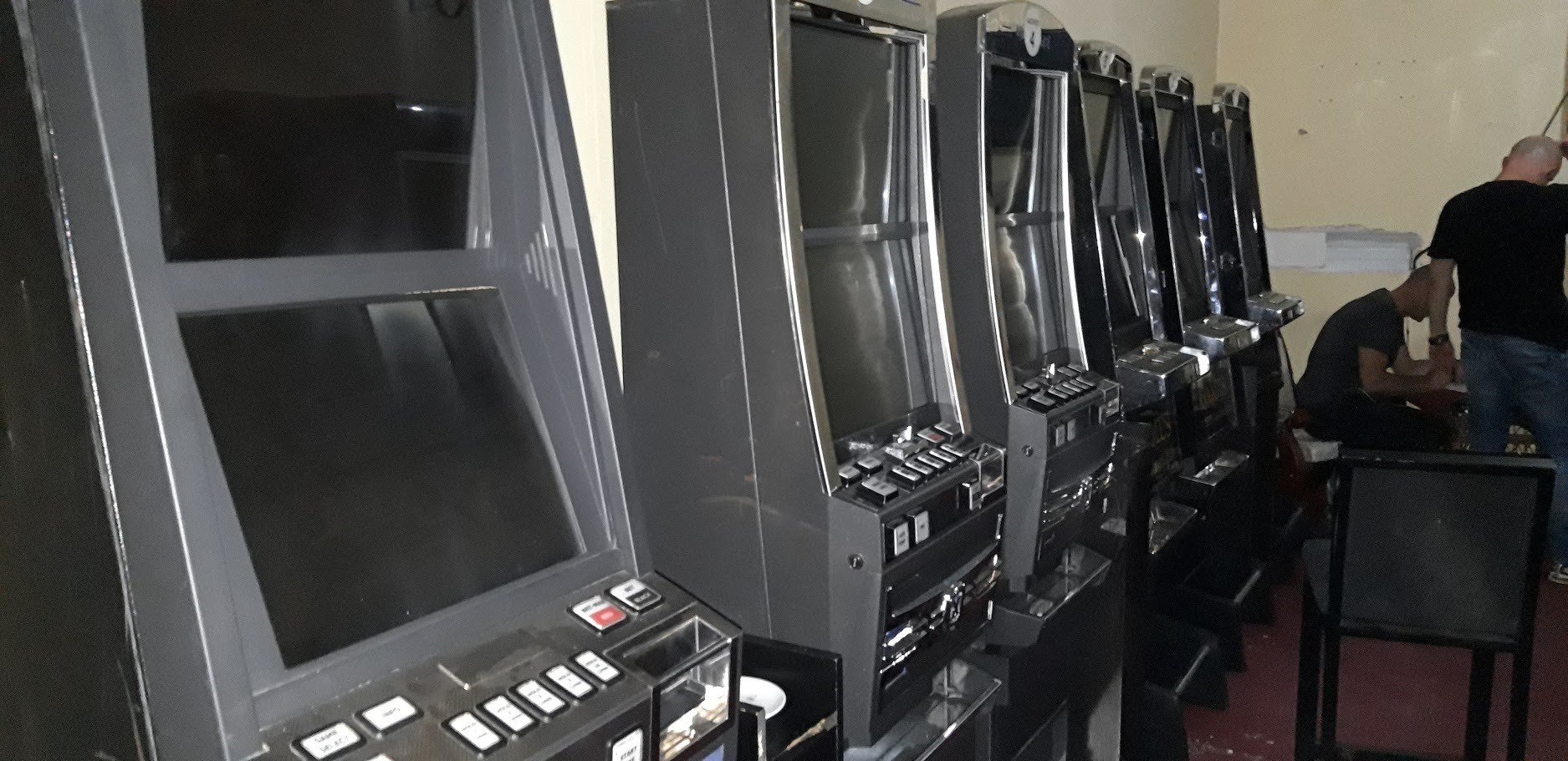 Dogana konfiskon mbi 50 aparate ilegale për lojëra fati 