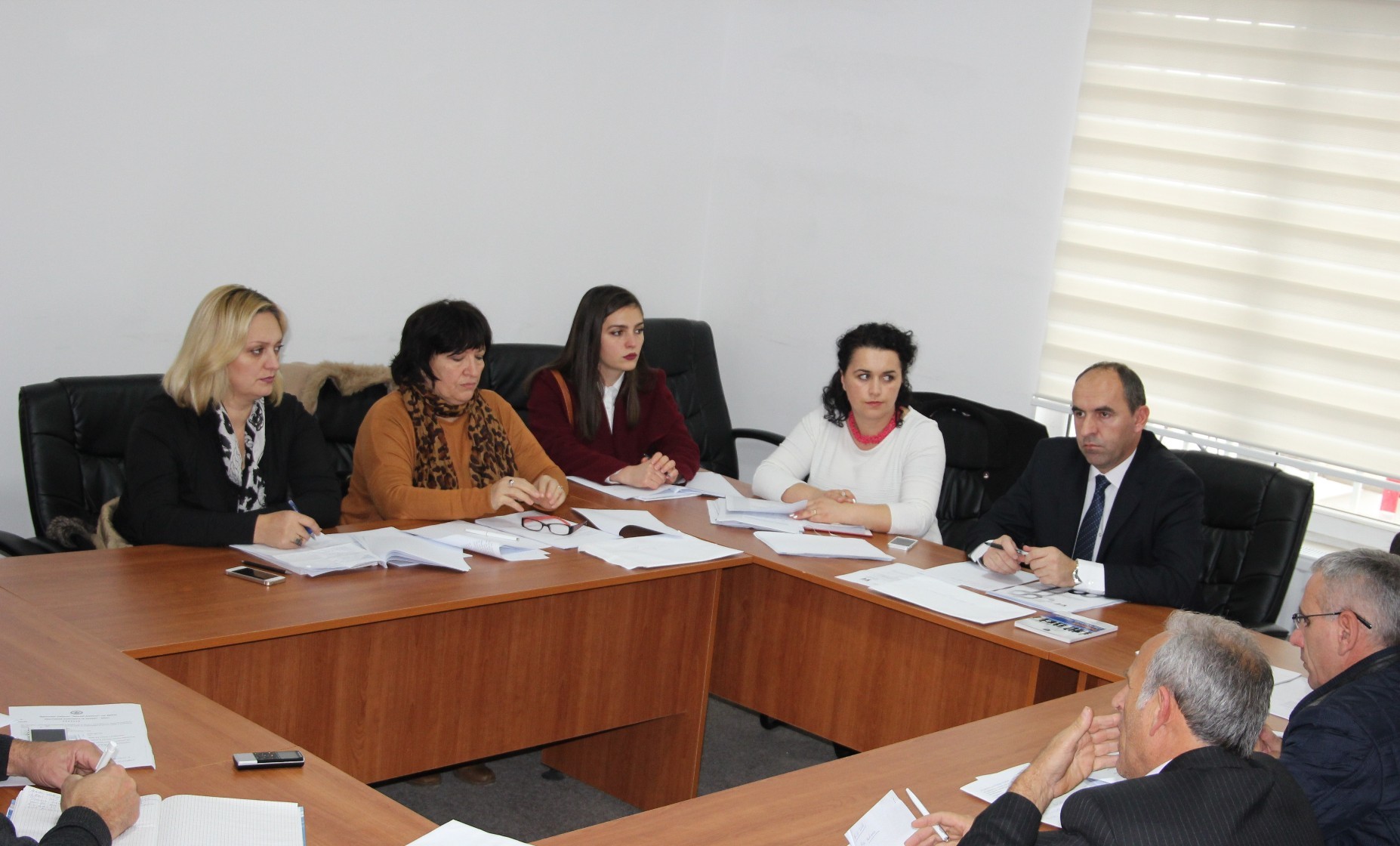 Komiteti i Arsimit në Gjilan kërkon anulimin e ekskurzioneve jashtë vendit
