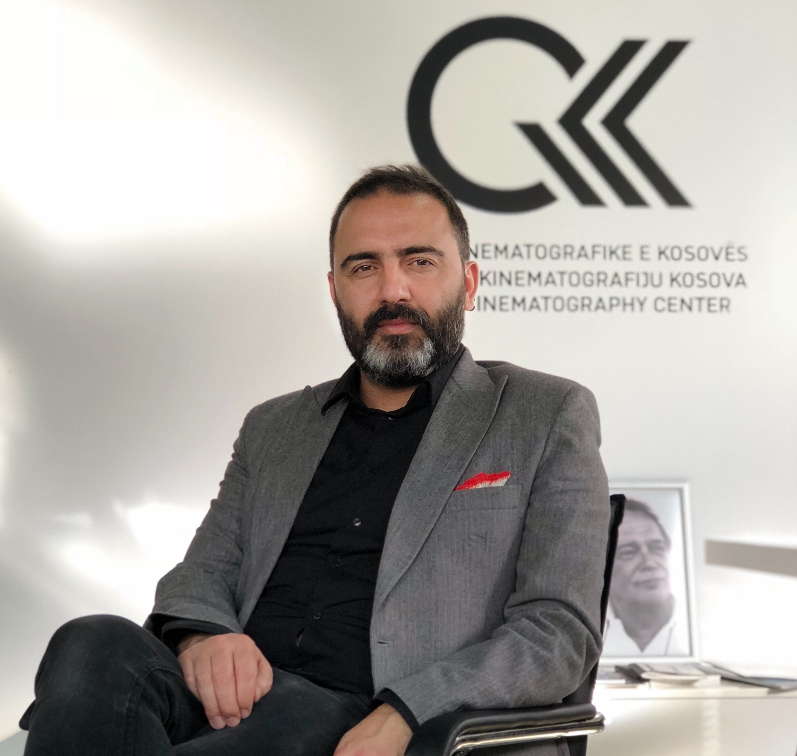 Arben Zharku emërohet drejtor i Qendrës Kinematografike të Kosovës