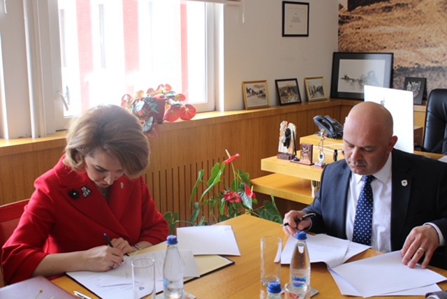 MMPH investon 400 mijë euro projekte në Gjakovë