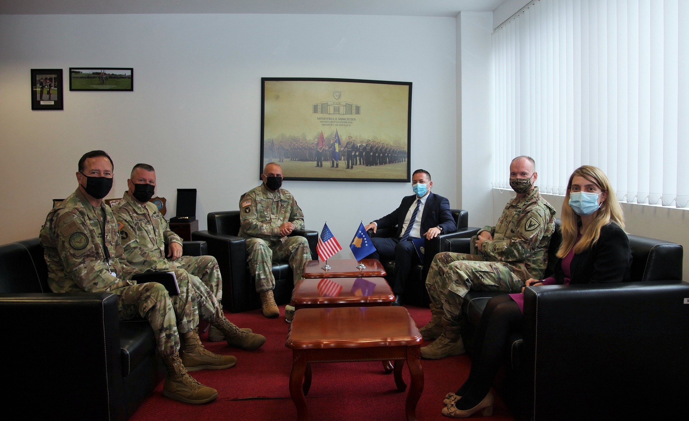 Ministri Mehaj e  njoftoi, gjeneralin Corell mbi zhvillimet në Ministri të Mbrojtjes
